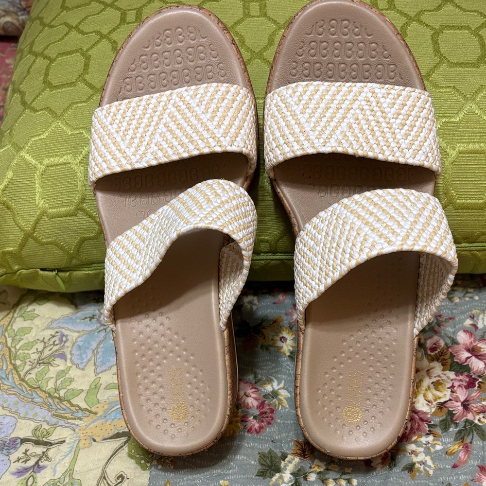 Bzees Cream and Tan Double-Strap Wedge Slide Cork Sandals WORN ONCE
